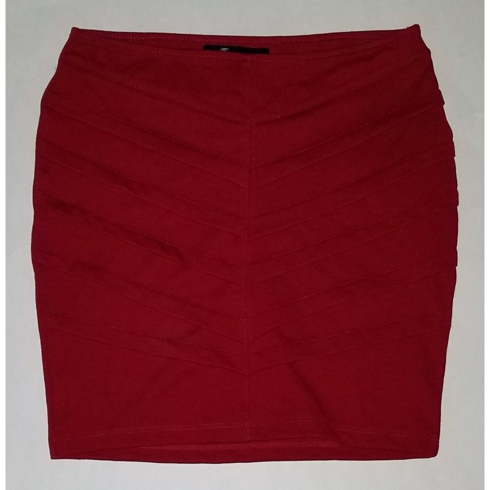 Forever 21 Short Red Skirt Juniors Small Tiered Mini RUNS SMALL SEE MEASUREMENTS
